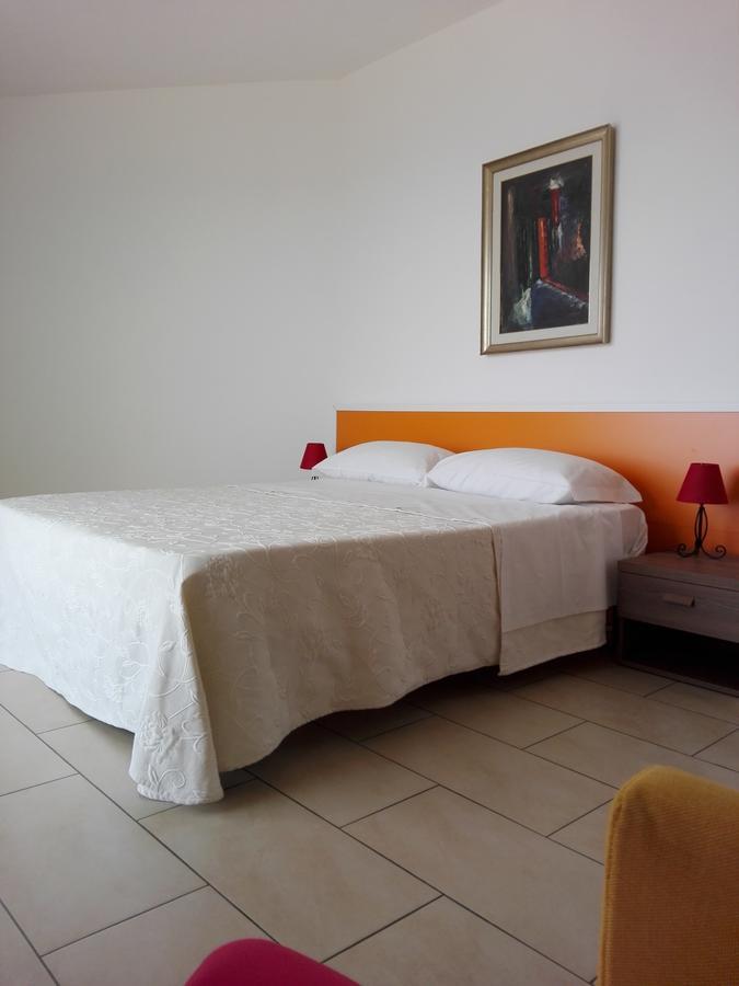 Bed and Breakfast La Nave Sul Mare Di Taormina à Letojanni Extérieur photo