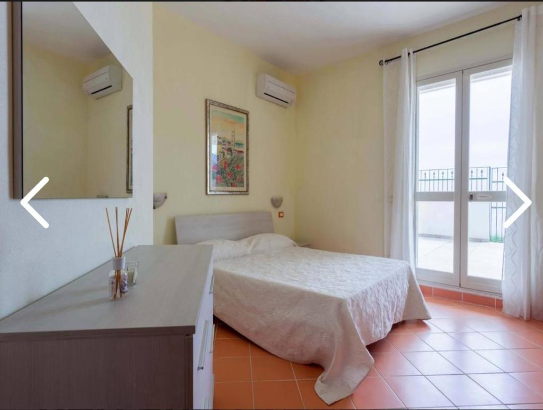 Bed and Breakfast La Nave Sul Mare Di Taormina à Letojanni Extérieur photo